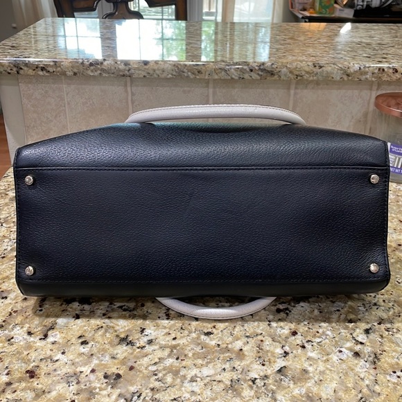 ♠️KATE SPADE cream and black genuine leather hand/shoulder bag.  OS - Picture 3 of 13